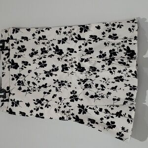 Vintage Jessica White & Black Floral Pannelled ruffle tulip hem skirt size 4